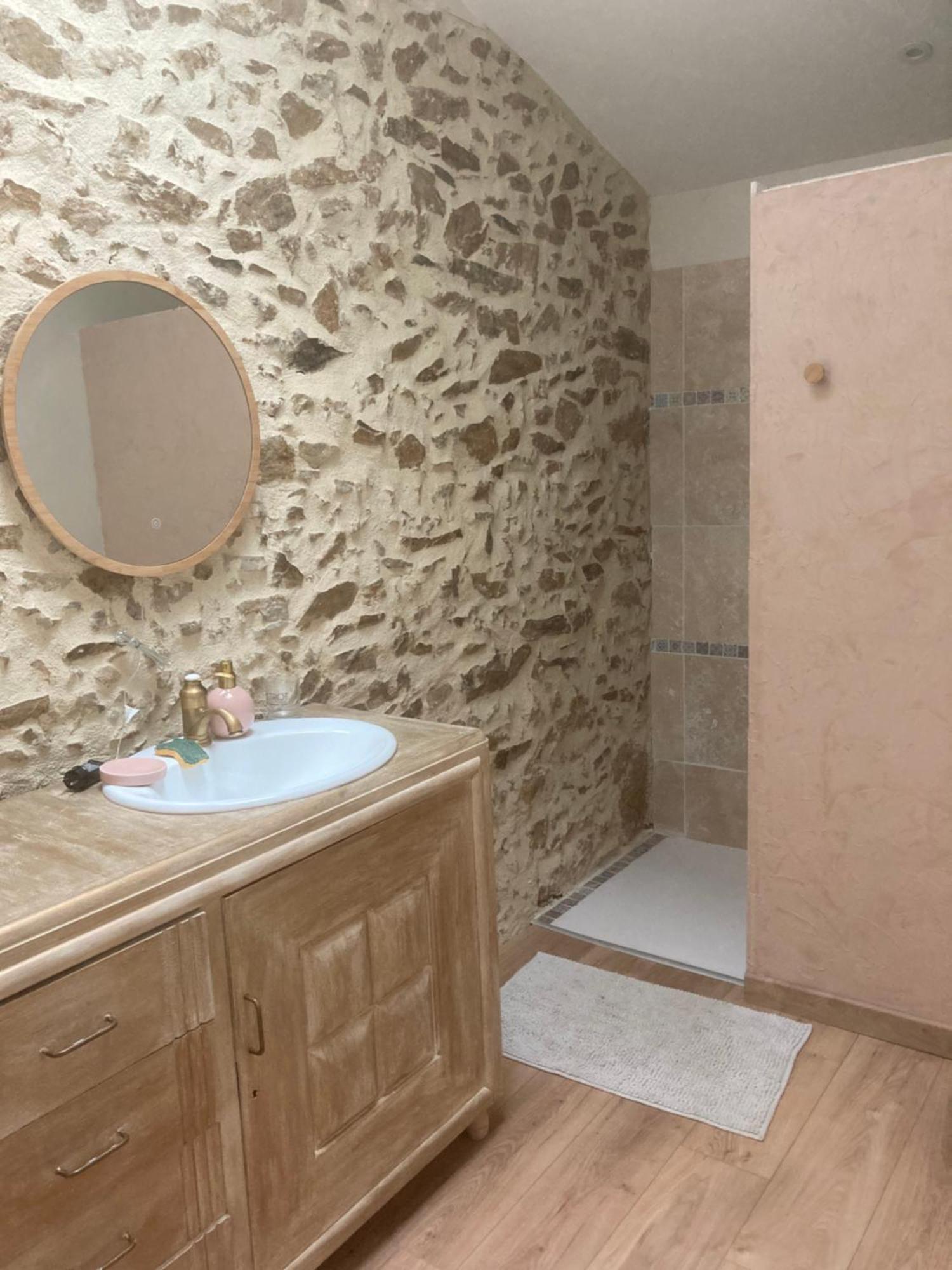 Premier Etage D Une Jolie Maison A La Campagne Montravers Buitenkant foto